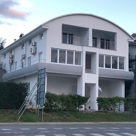 Apartmaji Meduza 2 Izola Esterno foto