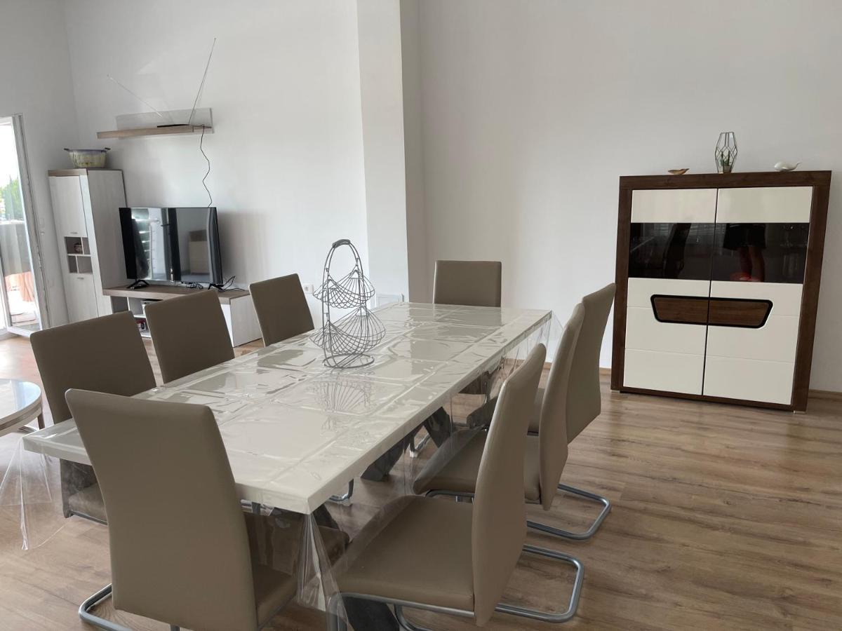Apartmaji Meduza 2 Izola Esterno foto