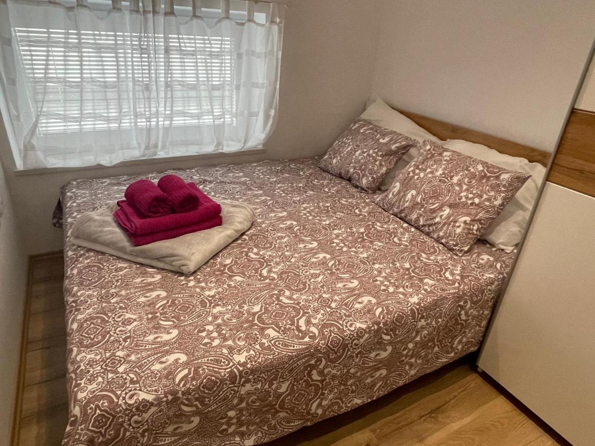 Apartmaji Meduza 2 Izola Esterno foto