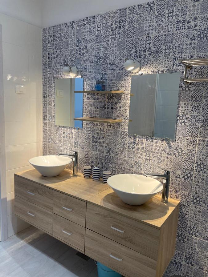 Apartmaji Meduza 2 Izola Esterno foto