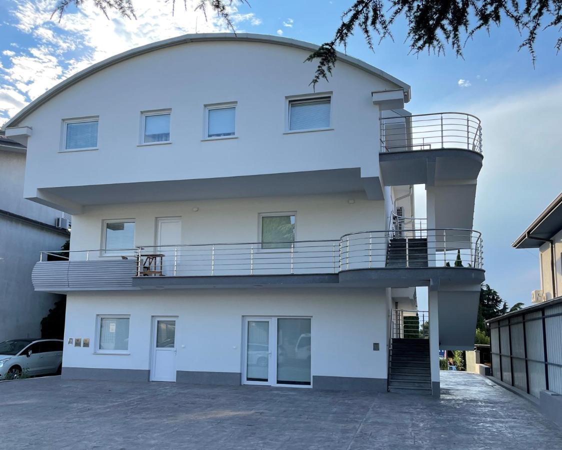 Apartmaji Meduza 2 Izola Esterno foto
