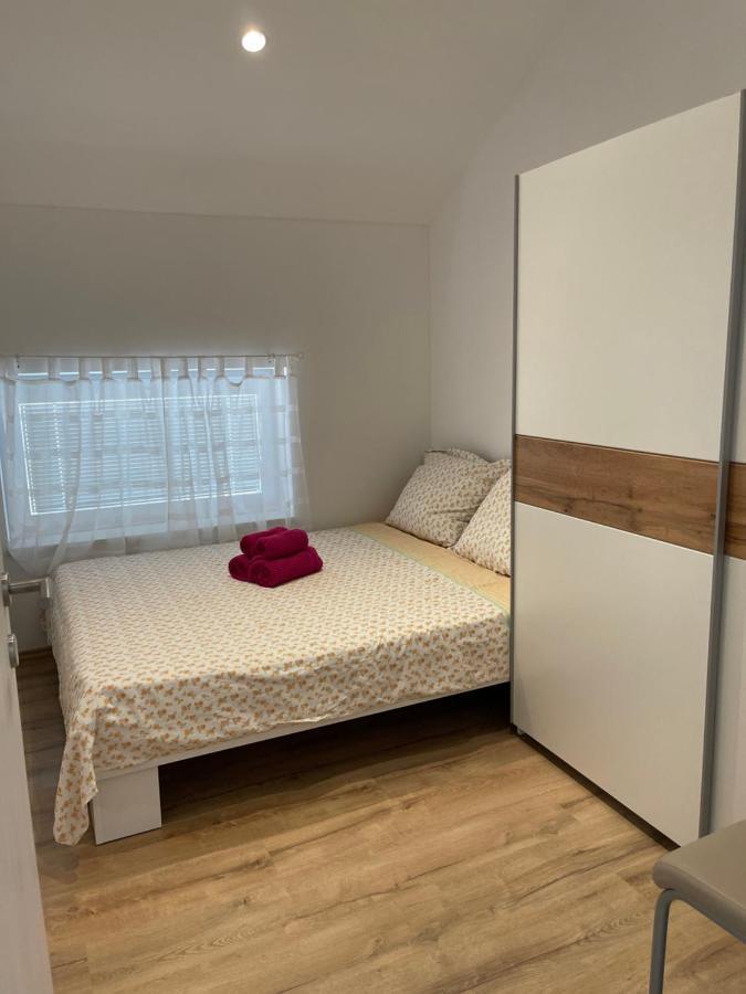 Apartmaji Meduza 2 Izola Esterno foto