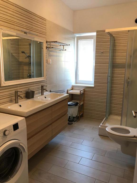Apartmaji Meduza 2 Izola Esterno foto
